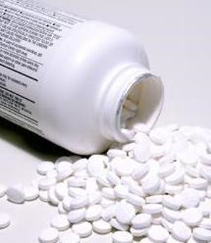 Aspirin: Regelmäßige Einnahme senkt Krebsrisiko (Foto: pixelio.de, Jens Goetzke)