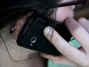 Nervige Handys: Deutsche ignorieren Knigge – 30 Prozent der Bundesbürger von lauten Telefonaten gestört