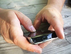 Sexting oft Folge von Gruppendruck – Jungen ohne Sexfotos auf dem Handy droht Ausschluss