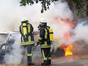 Feuerwehr: Trainieren gefährlicher als Löschen (Foto: pixelio.de/Friesie)