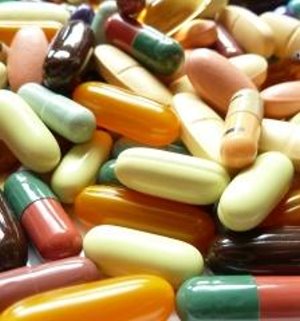 Medikamente: Nebenwirkungen oft unterschätzt (Foto: pixelio.de, A. Damm)