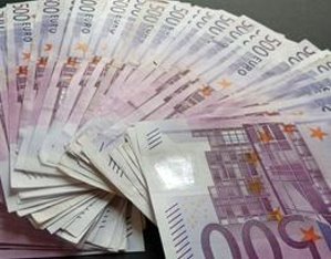 500-Euro-Scheine: Deutsche befürchten Entwertung (Foto: pixelio.de, Andrea Damm)
