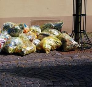 Kreislaufwirtschaftsgesetz: Streit um Müllgebühren – Viele deutsche Kommunen fürchten private Sammlung von Wertstoffen