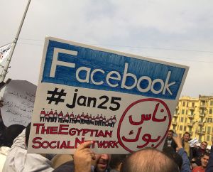 Arabischer Frühling: Social Media mischt mit (Foto: Wikipedia, cc E. Sharaf)