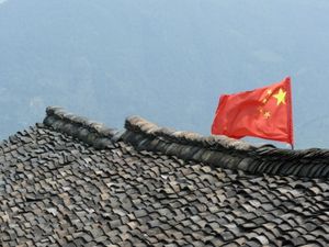 China-Flagge: Binnenkonjunktur im Mittelpunkt (Foto: pixelio.de/Dieter Schütz)