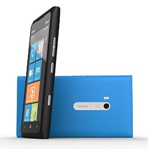 Microsoft und Nokia überraschen auf CES 2012 – Auszeichnung für Lumia 900, Lob für Windows 8