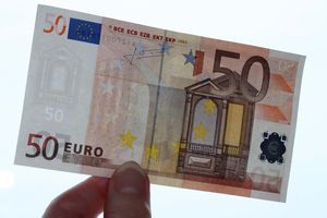 Deutschland: Weniger Blüten im Umlauf – Fälschungen der 20-Euro-Note zugenommen