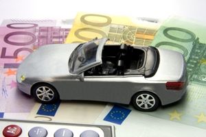Autokauf: Google hilft bei Entscheidung (Foto: pixelio.de/Thorben Wengert)