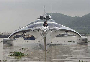 The Adastra: Hightech-Yacht sticht in See (Foto: J. Shuttleworth)