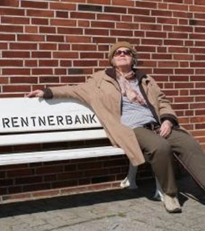 Rentnerin: Männer holen bei Lebenserwartung auf (Foto: pixelio.de, B. Eckholdt)