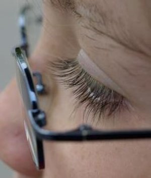 Brille: Kurzsichtigkeit nimmt in Asien zu (Foto: pixelio.de, CFalk)