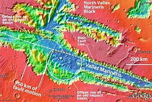 Valles Marineris: Möglicher Hinweis auf frühere Beben (Foto: Google Mars/MOLA)
