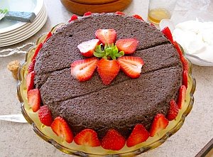 Schoko-Erdbeer-Torte: Schutz vor Stimmungstief (Foto: Flickr/CeThompson)
