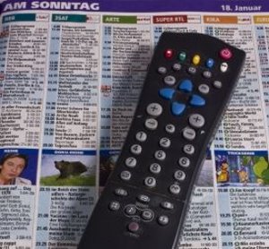 Programm: TV-Konsum und Politik gehören zusammen (Foto: pixelio.de, A. Morlok)