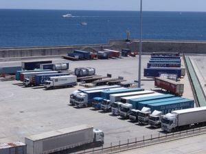 Exportierende Mittelständler sind krisenresistenter – IfM Bonn: Ausfuhr von Waren wirkt auf Firmen wie ein Stabilitätsanker