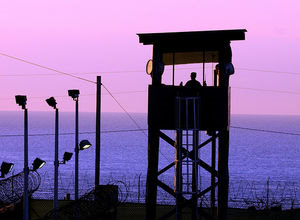 Wachposten: Häftlinge sind im Hungerstreik (Foto: flickr/The National Guard)
