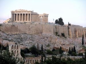 Athen: „Rundfunk-Aus hochgradig abenteuerlich“ – Für Medienexperten „nicht akzeptabler Akt“ – 2.900 Jobs betroffen