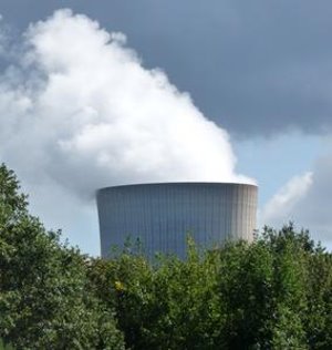 Kühlturm: Neues Verfahren schont die Umwelt (Foto: pixelio.de, Dieter Schütz)