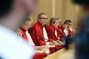 ESM und Fiskalpakt sind verfassungsgemäß – Das Bundesverfassungsgericht hat am 18. März 2014 in Karlsruhe im Hauptsacheverfahren zum ESM-Vertrag und zum Fiskalvertrag entschieden