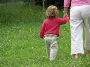 Kind und Mutter: Depression Jahre nach der Geburt (Foto: pixelio.de/R. Sturm)