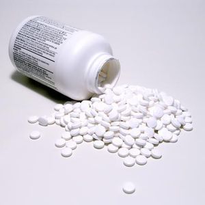 Aspirin: umstrittener Schutz vor Krebs (Foto: pixelio.de, Jens Goetzke)