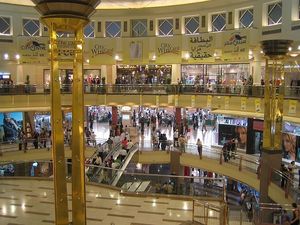 City Centre Mall Dubai: Shoppen für die Wirtschaft (Foto: flickr.com/Evan Bench)
