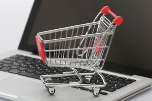 E-Commerce: Immer mehr Deutsche bestellen im Web (Foto: pixelio.de/Tim Reckmann)