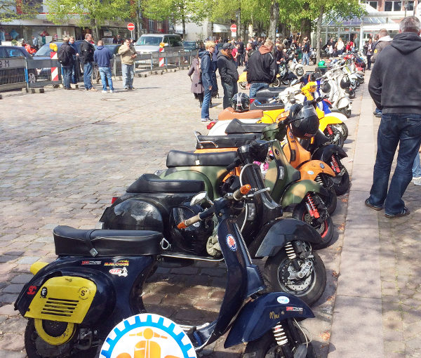 Vespa, Lambretta & andere Blechroller: „Vintage Cruise 2015“ mit Stopp in Eutin