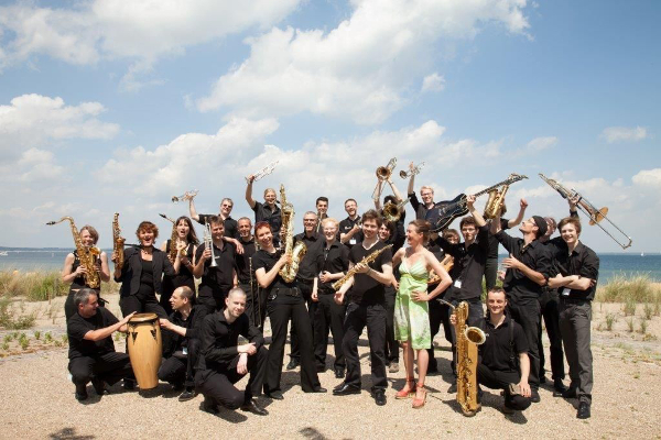 Fehmarn: Konzert mit der Bigband Salt Peanuts