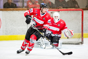 Eishockey-Showtraining des EHC Timmendorfer Strand / Beachboys auf der Dünenmeile-Eisbahn am Mittwoch16. DEZ /17.30