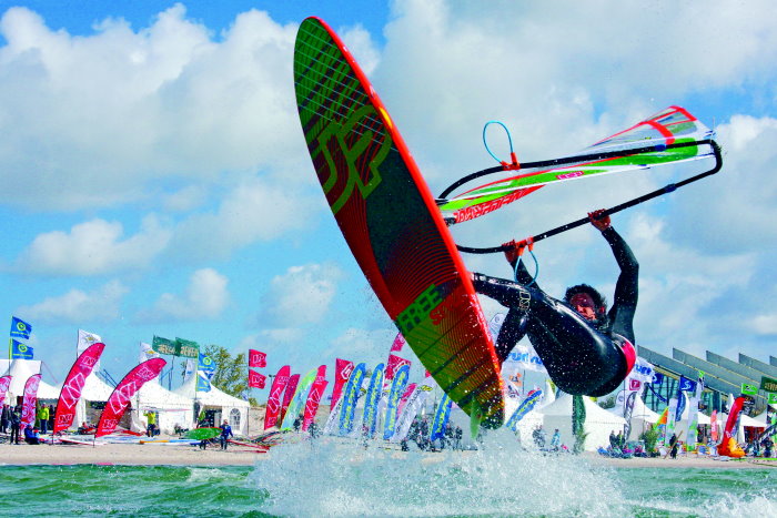 SURF Festival auf Fehmarn größte Windsport-Outdoor-Messe Europas