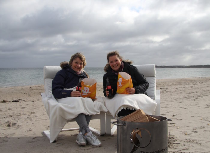 Blockbuster in kuscheliger Atmosphäre direkt auf dem Strand – TSNT GmbH präsentiert erstmalig „KuschelKino“ mit Blick über die Ostsee